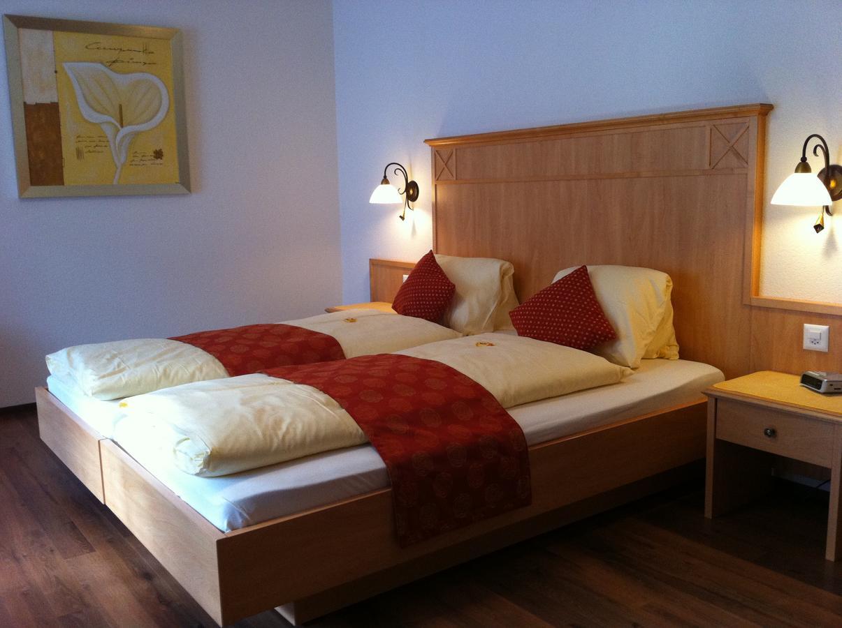 Hotel Kreuz Holderbank エクステリア 写真