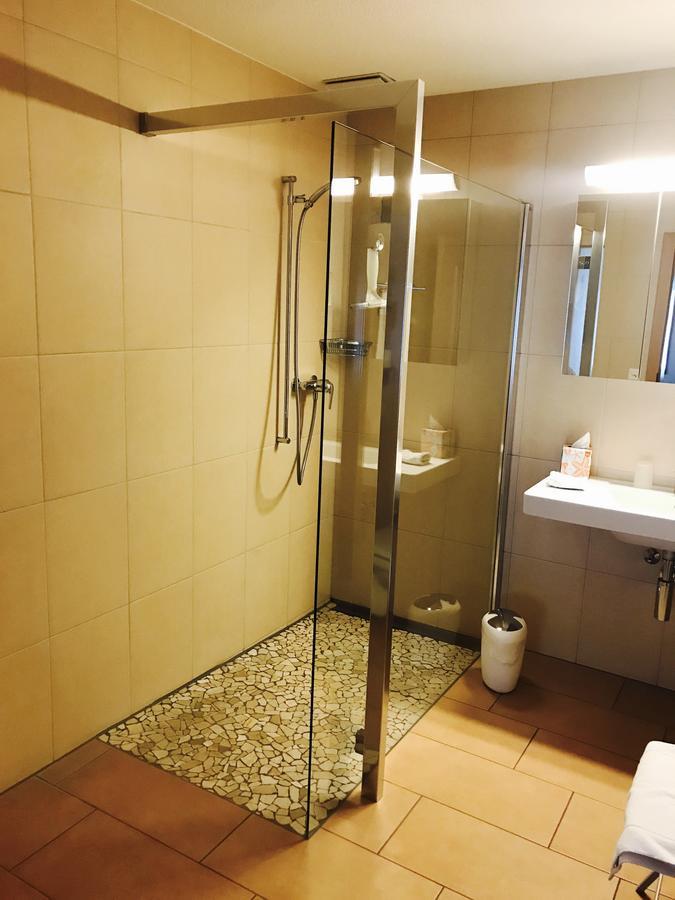 Hotel Kreuz Holderbank エクステリア 写真