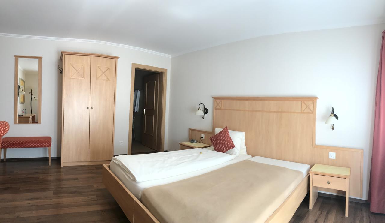 Hotel Kreuz Holderbank エクステリア 写真